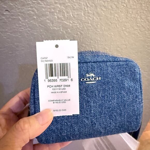 Last 1‼️Coach CAP97 Pouch Wristlet denim/Silver/Indigo - Picture 5 of 5